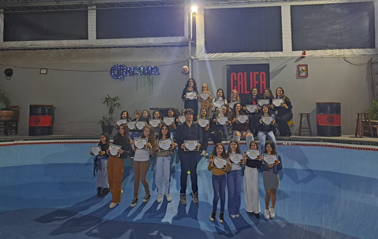 Grupo Expressão de Patinação homenageia atletas do espetáculo Nossas Façanhas