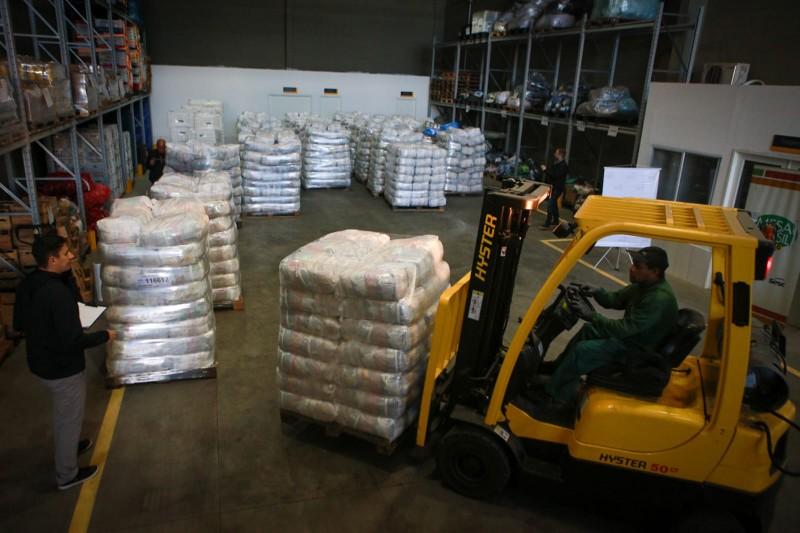 Guaíba recebe cestas básicas para indígenas e agricultores atingidos pela estiagem