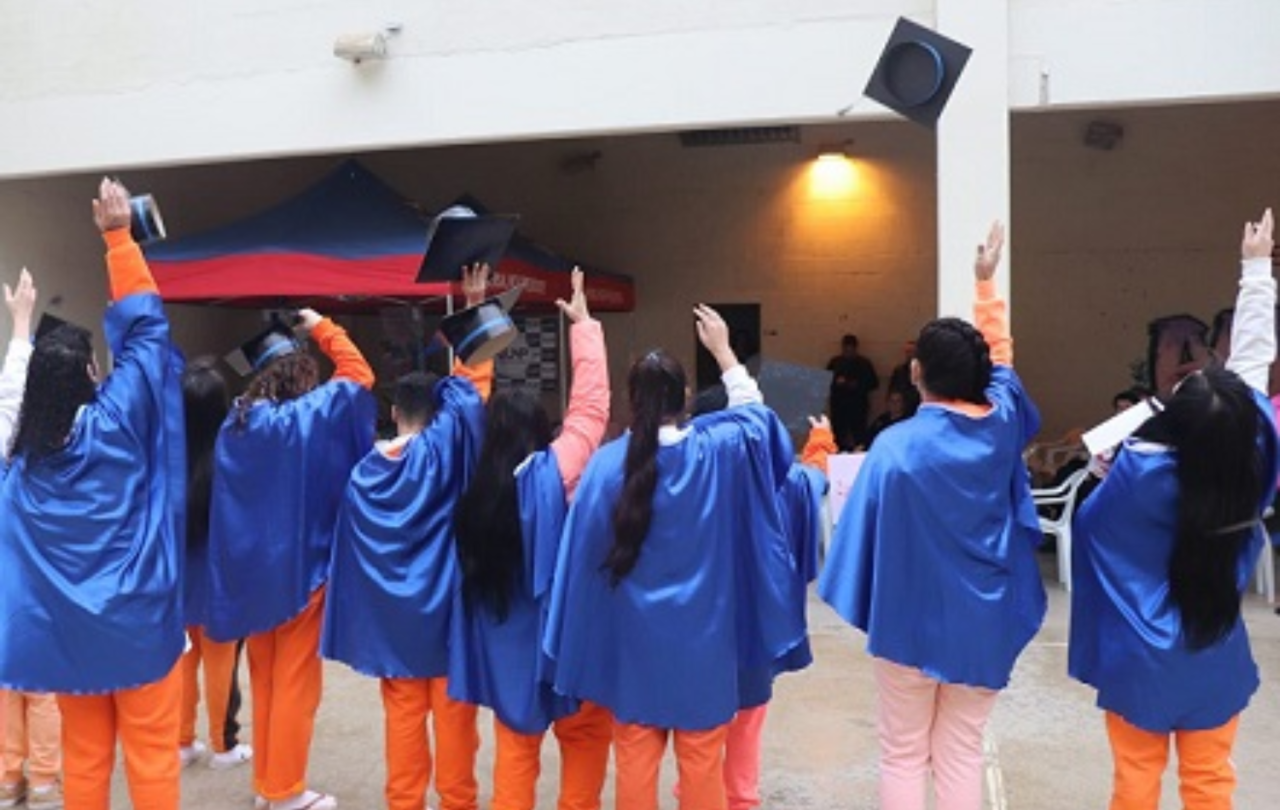 Penitenciária Feminina de Guaíba realiza formatura de apenadas em curso de crochê