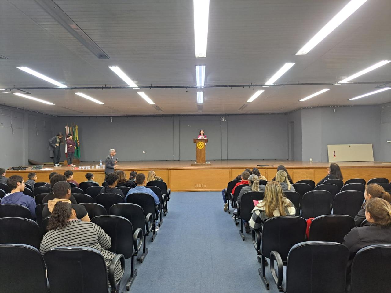 Estudantes das escolas públicas fazem o último treinamento antes do 2º Concurso Escolar de Oratória