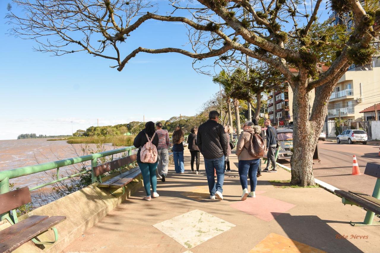 Guaíba Foto Clube realiza caminhada fotográfica no centro de Guaíba