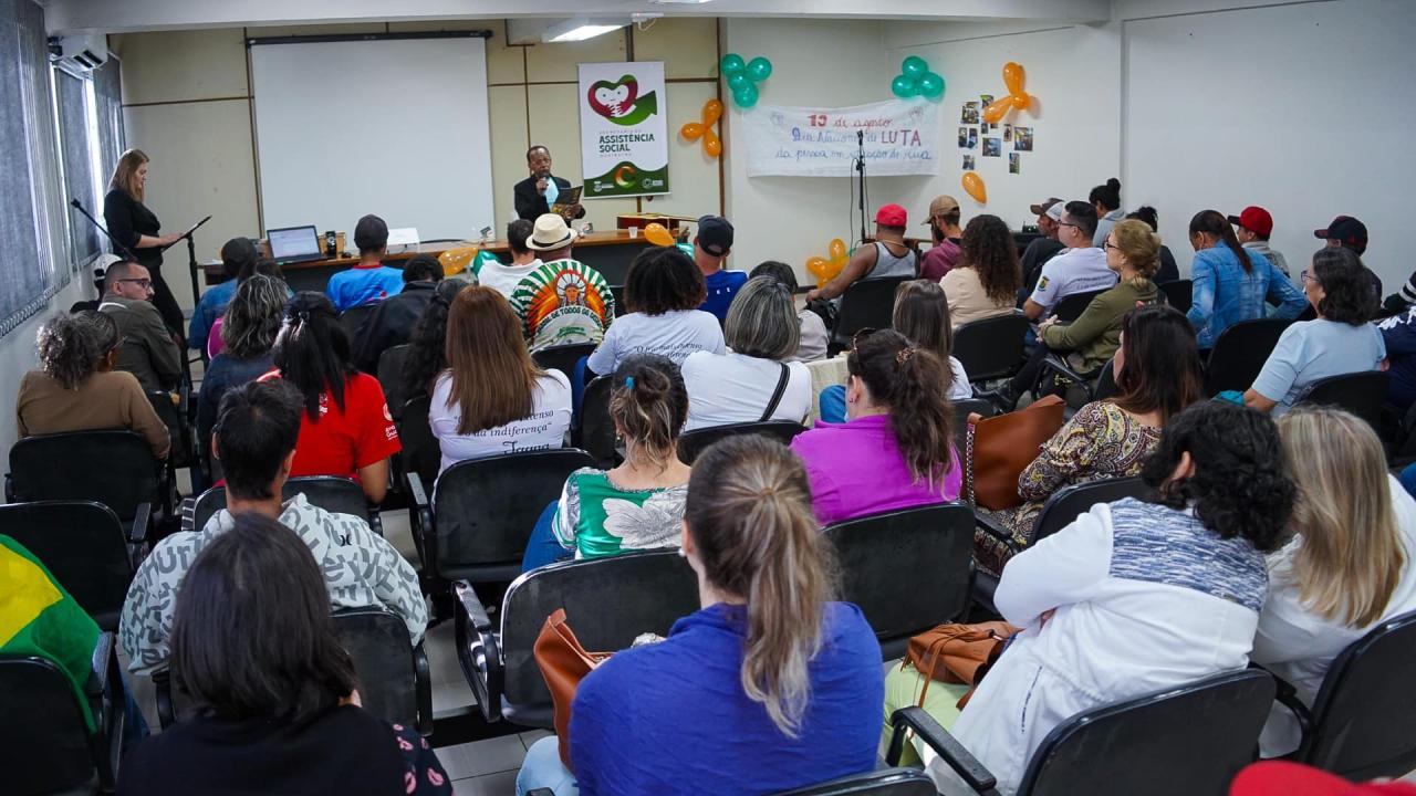 Guaíba realiza 2º encontro alusivo ao Dia de Luta da Pessoa em Situação de Rua