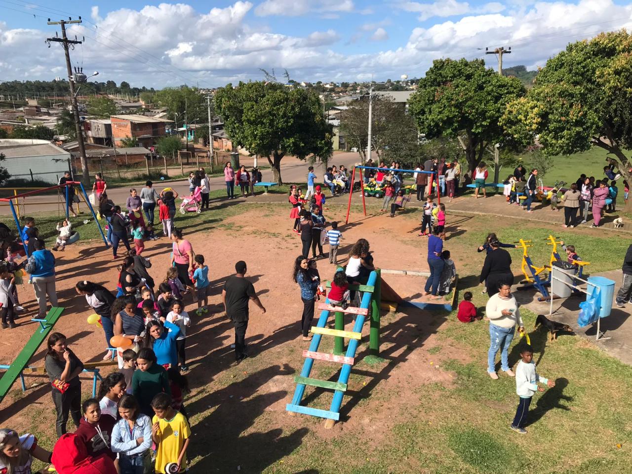 Grupo Arrecadadores de Sorrisos faz festa de Dia das Crianças na Nova Guaíba
