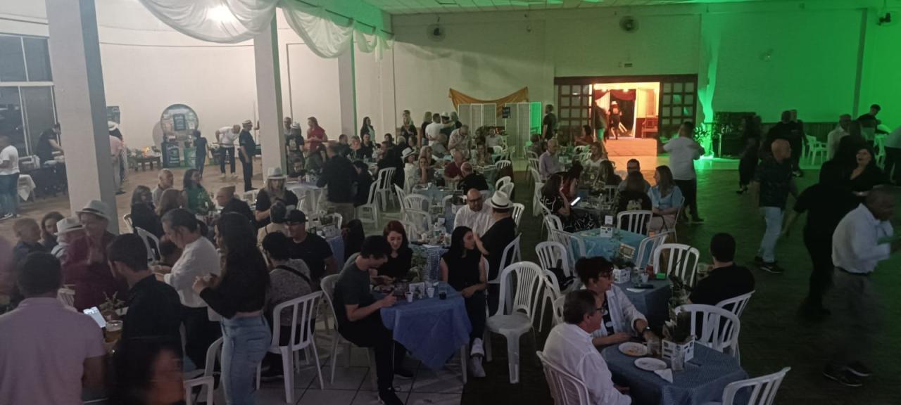 2º Boteco do Lions Club reúne mais de 200 pessoas no Itapuí