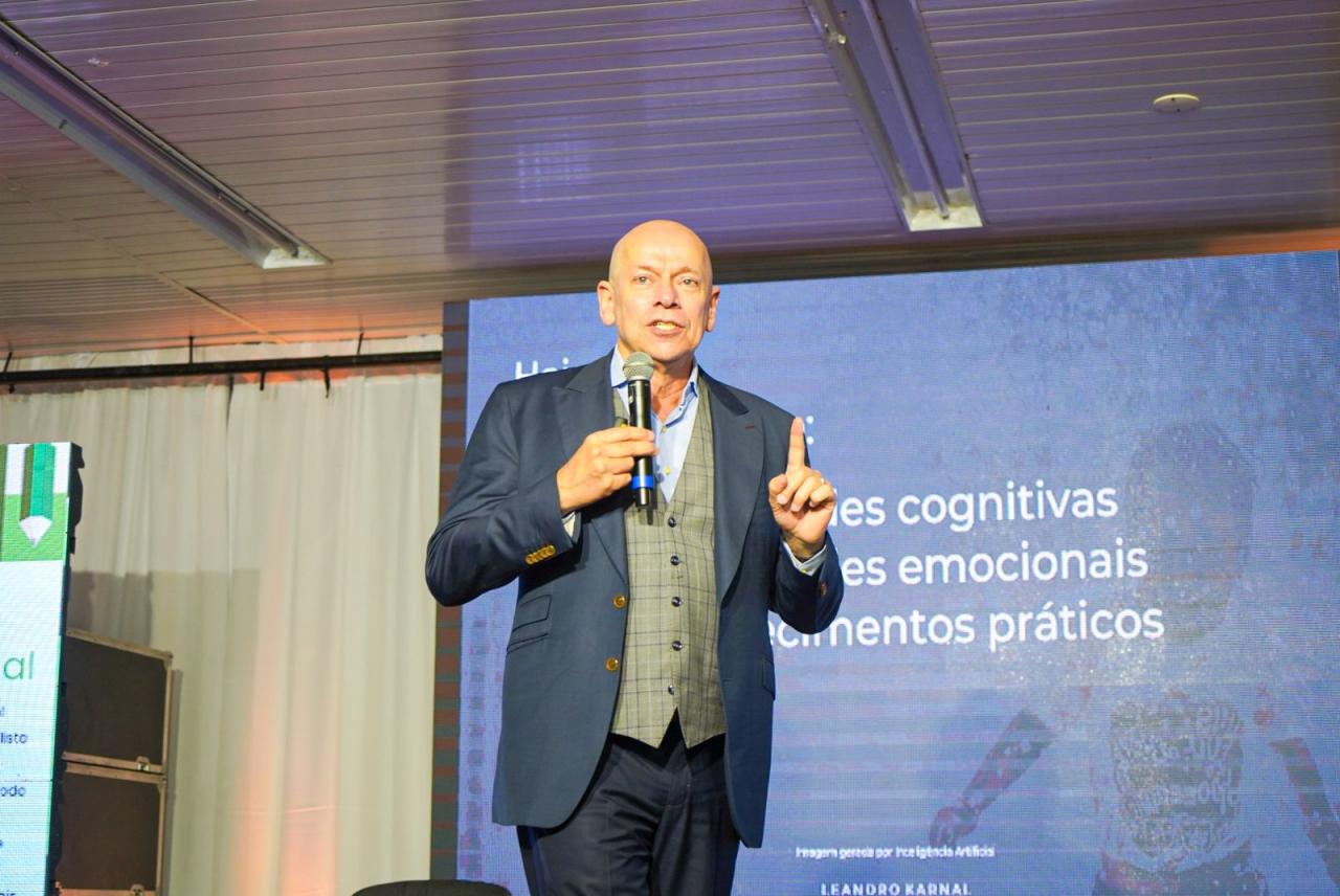 Com Leandro Karnal, seminário na Ulbra Guaíba reúne especialistas em educação no Brasil