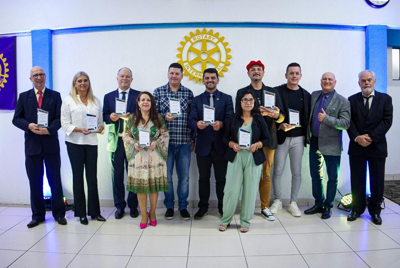 Rotary Guaíba presta homenagens aos profissionais destaques de 2023