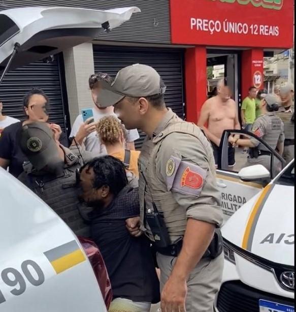 Cortando o racismo na carne