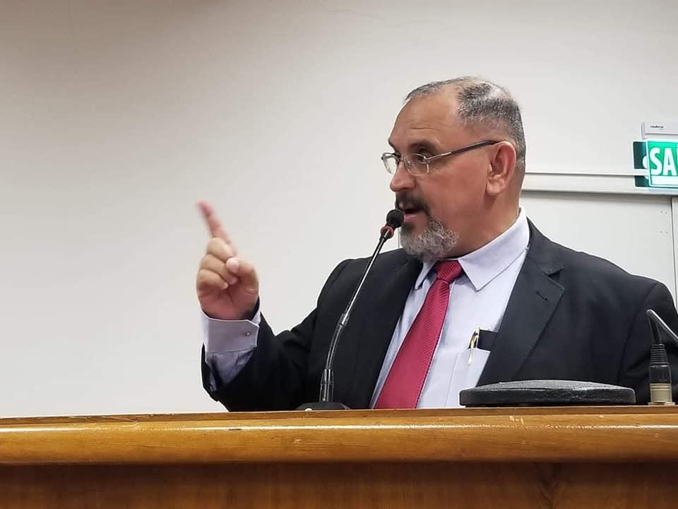 Vereador João Caldas deixa o PT por perseguição política e se filia ao PDT
