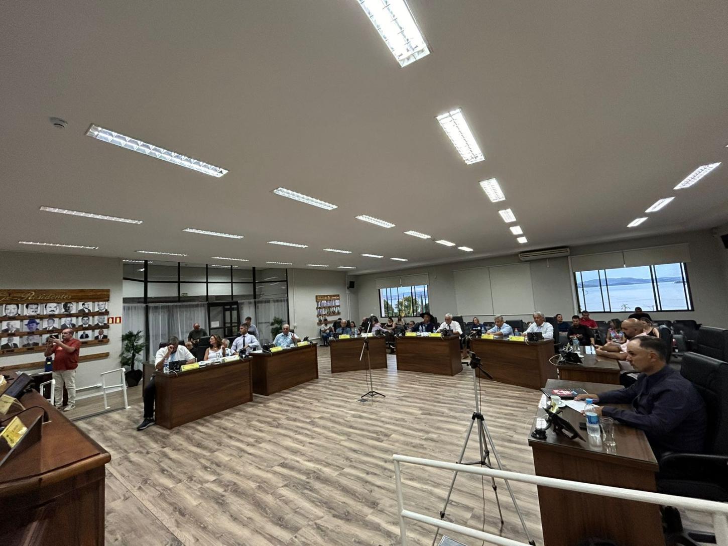 Vereadores de Guaíba mudam de partido na abertura da janela partidária