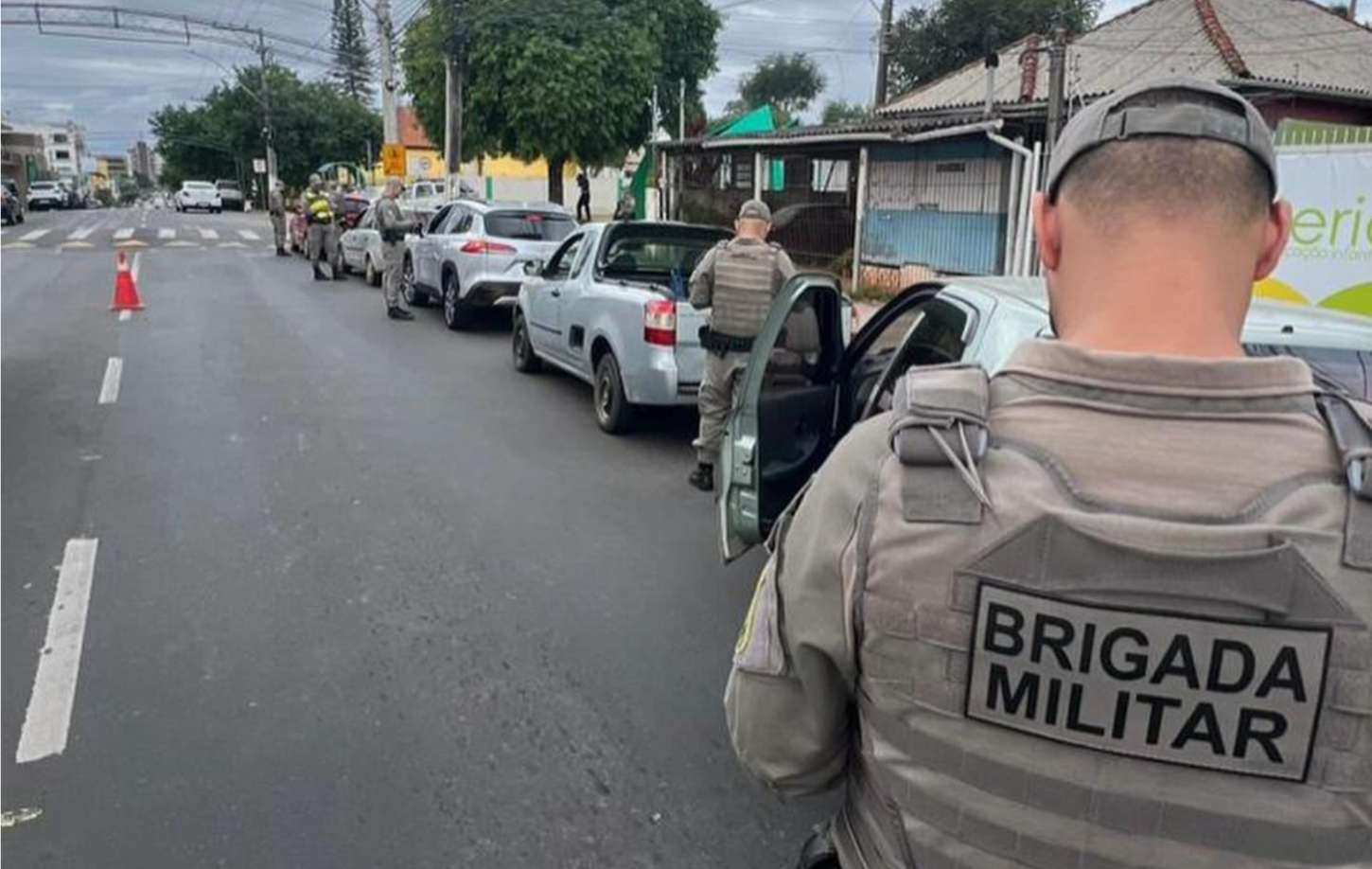 Brigada Militar aborda mais de 1 mil pessoas e veículos na Operação Maximus, em Guaíba