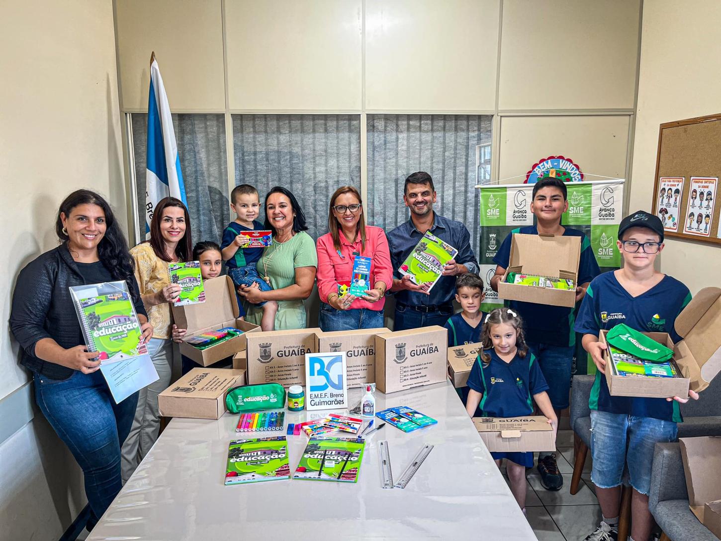 Escolas municipais de Guaíba começam a receber kits de materiais escolares