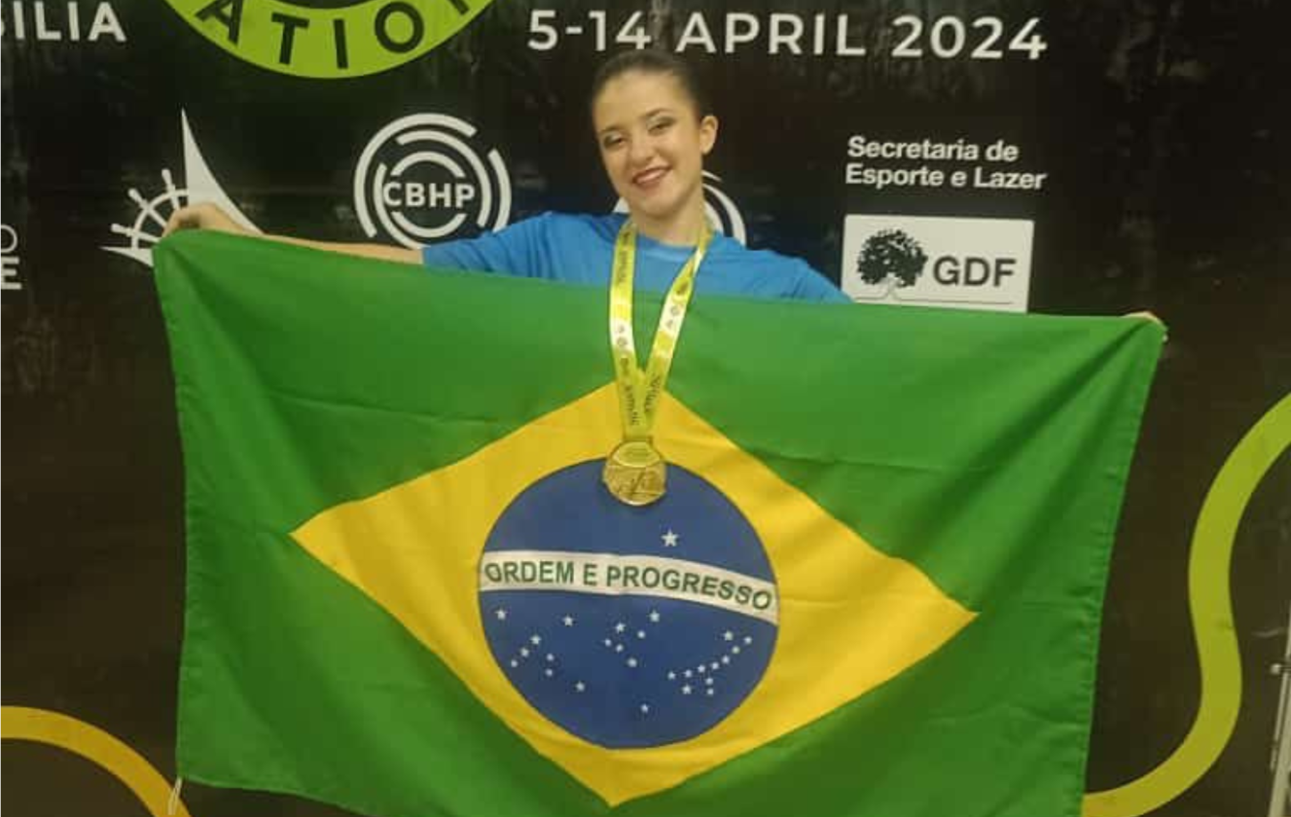 Guaibense Laís Von Zeidler vence a semifinal da Copa do Mundo de Patinação Artística, em Brasília