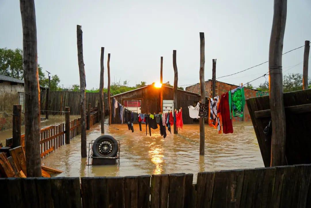 Guaíba fica embaixo d'água após forte chuva; cidade tem cerca de 20 pessoas em alojamento emergencial