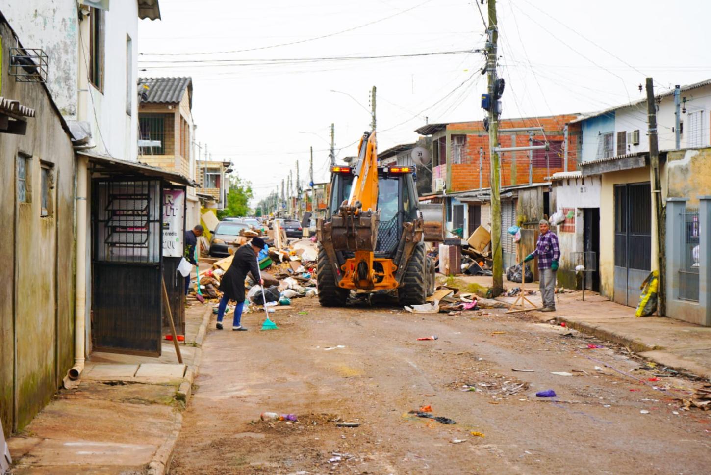 Moradores começam a voltar para casa na Cohab e Santa Rita; Guaíba tem mais de 4 mil em abrigos