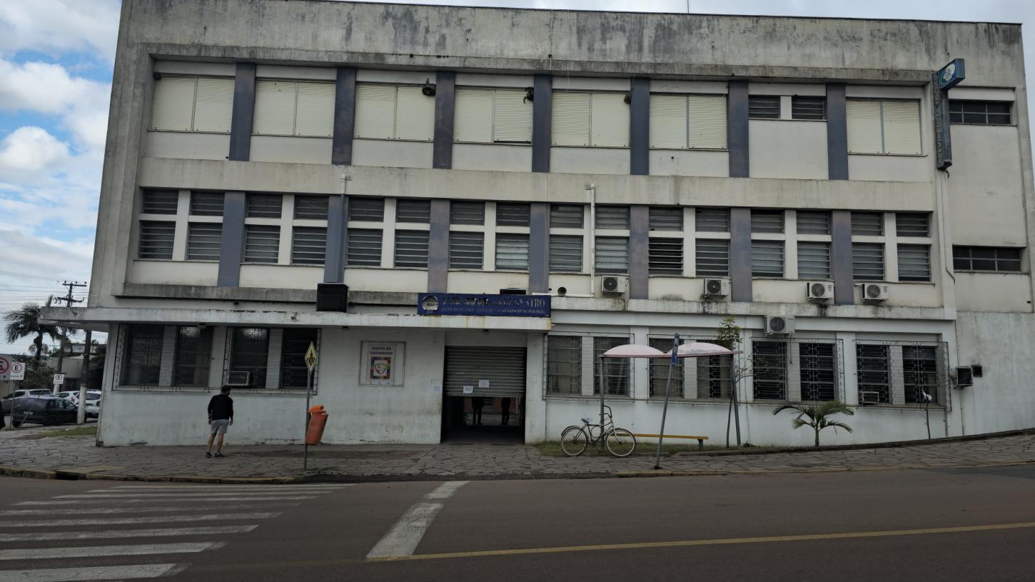 Problemas na energia elétrica suspendem atendimentos no posto de saúde do Centro