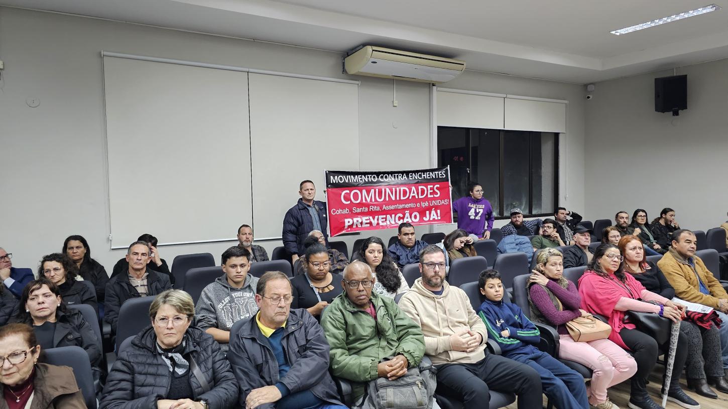 Audiência pública dos moradores da Florida cobra respostas da prefeitura sobre a enchente