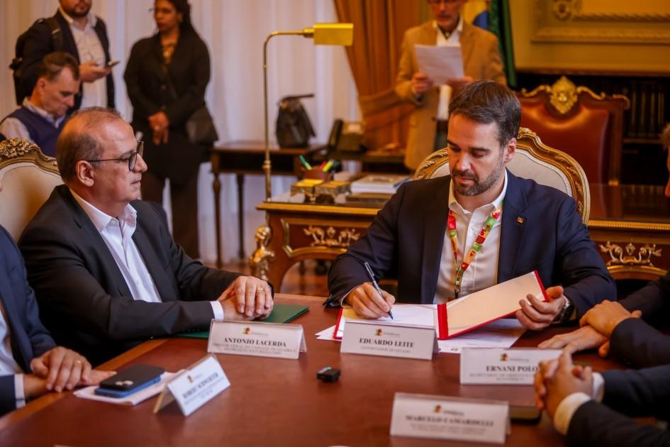 CMPC recebe termo de referência para construção da fábrica em Barra do Ribeiro