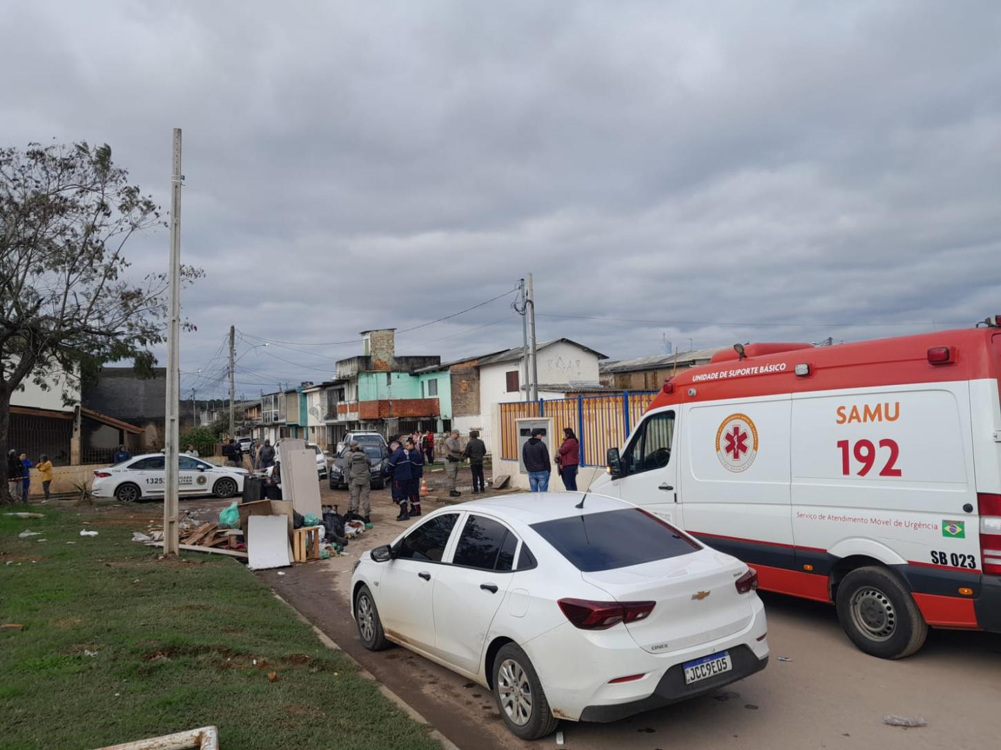 Criança é encontrada morta dentro de container de lixo em Guaíba
