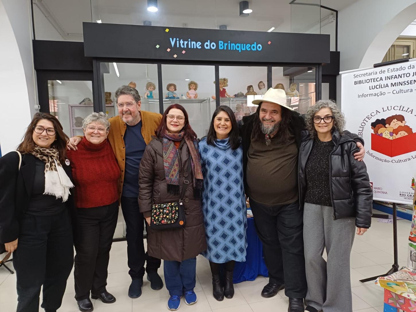 Escritora Mára Núbia é eleita presidente da associação de amigos da biblioteca da Casa de Cultura Mário Quintana
