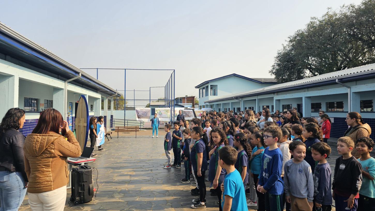 Escolas públicas de Guaíba celebram a Semana da Pátria com atos cívicos