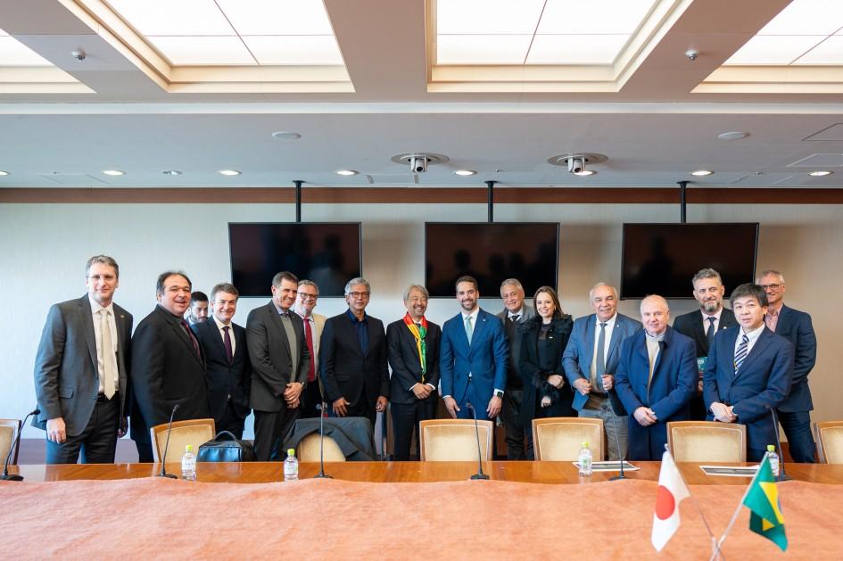 No Japão, governador Eduardo Leite discute a ampliação da atuação da Toyota no Rio Grande do Sul