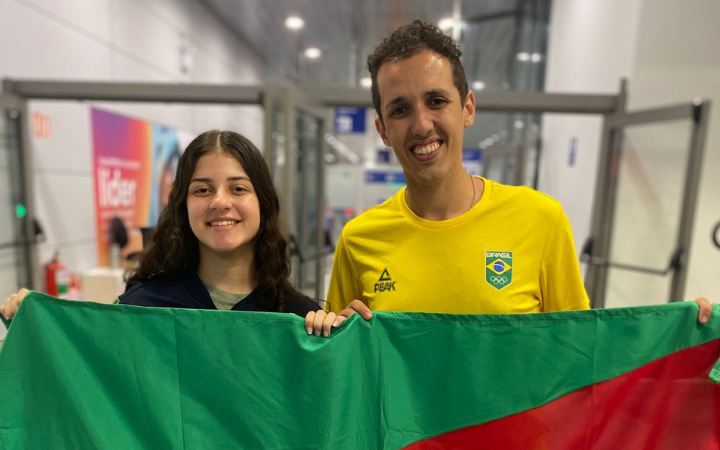 Laís Von Zeidler embarca para disputar campeonato mundial de Patinação Artística nos Estados Unidos