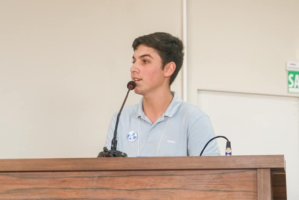 Ricardo Jardim, de 20 anos, assume como secretário adjunto de Educação