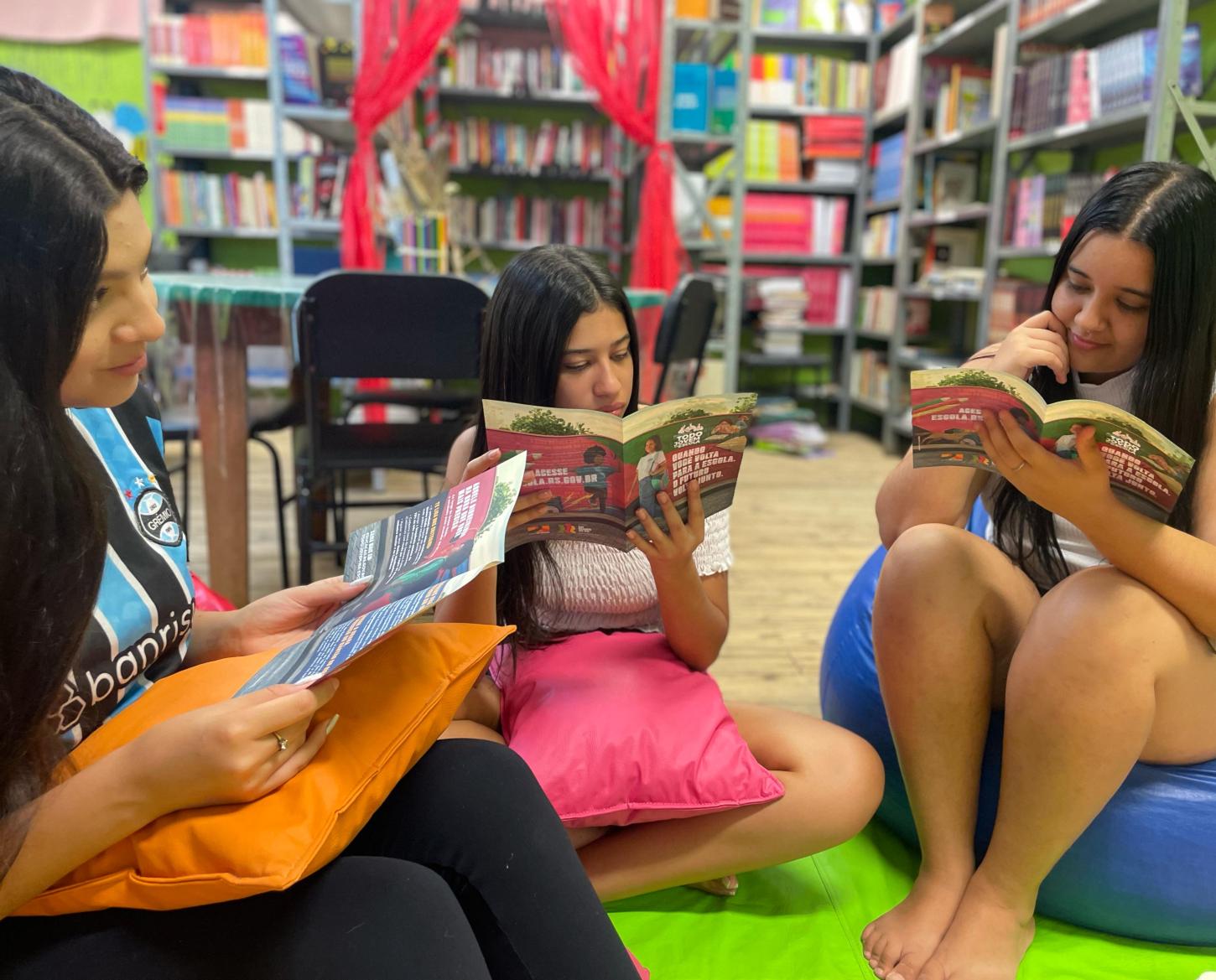 12ª CRE promove visitas às escolas para divulgar o programa Todo Jovem na Escola