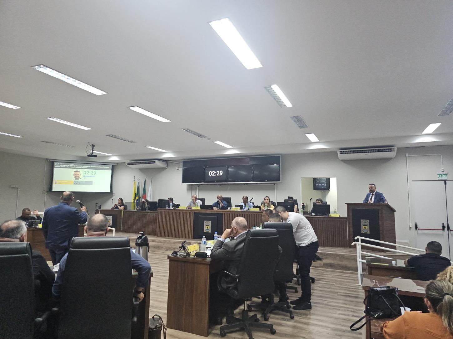Câmara de Vereadores adia votação da proposta de reajuste dos servidores públicos
