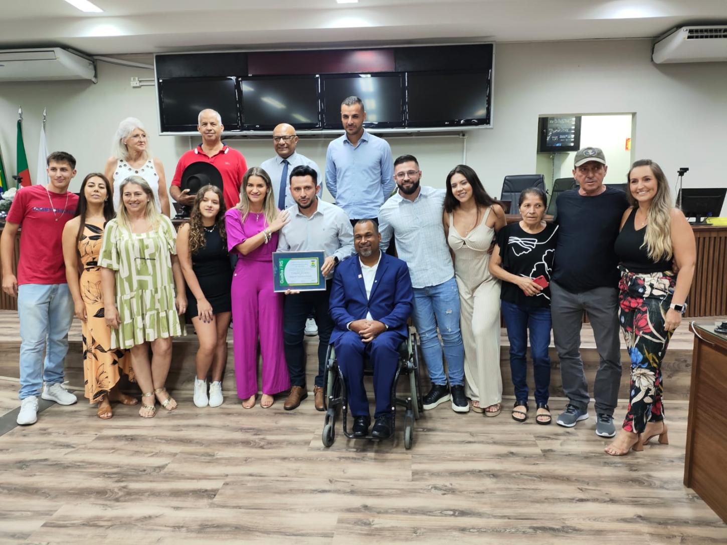 Empresário Wagner Antonelli, fundador dos supermercados Índio, recebe título de cidadão emérito de Guaíba