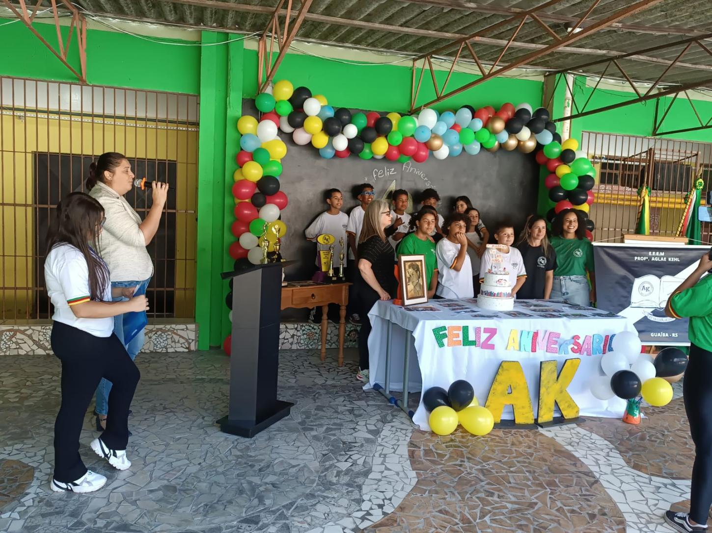 Escola estadual Aglae Kehl celebra 40 anos de história e compromisso com a educação