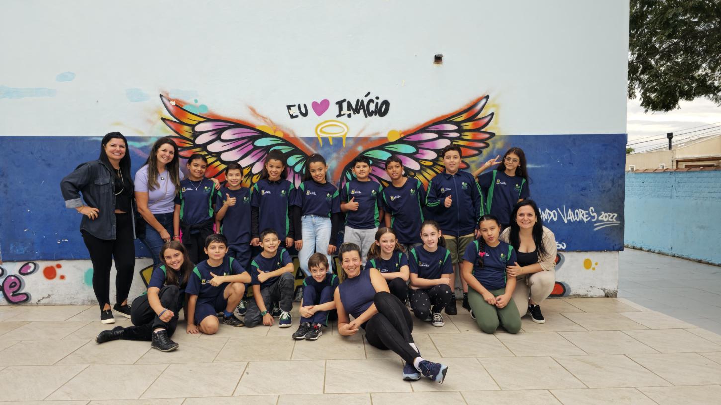 Alunos da escola Inácio de Quadros preparam lançamento de livro inspirado na turma do Menino Maluquinho