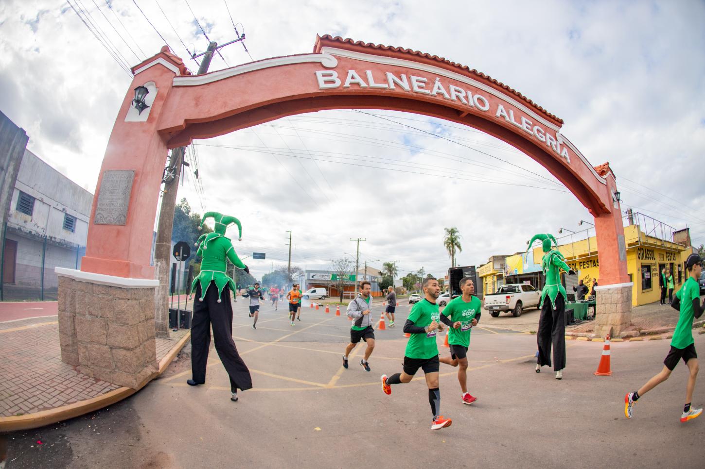 Com investimento de cerca de R$ 200 mil, CMPC realiza entrega do Pórtico Balneário Alegria após restauração