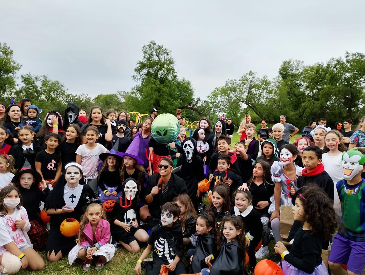 Comunidade supera a enchente de 2024 e celebra união no 2º Halloween do Loteamento do Engenho
