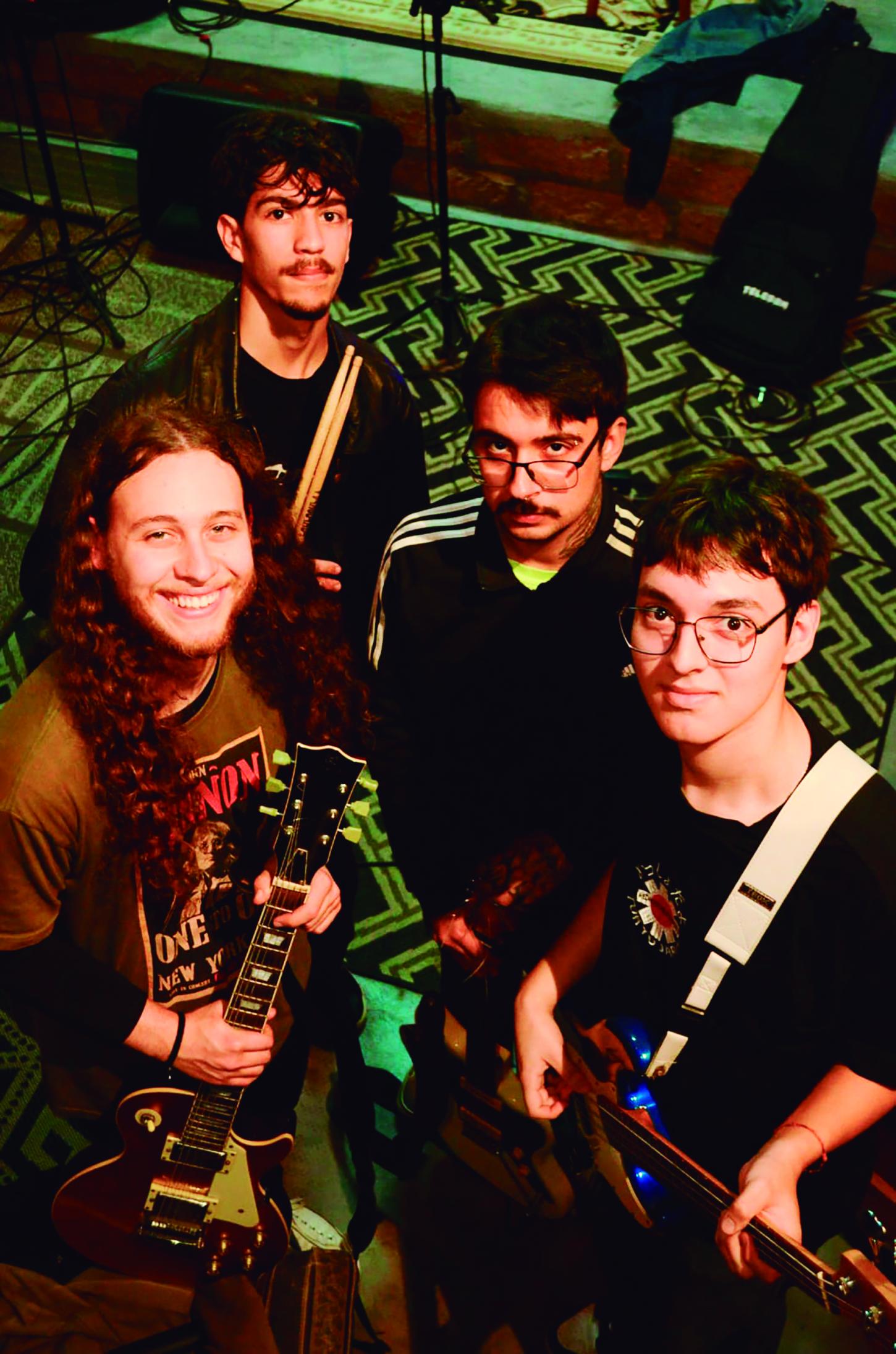 Banda guaibense Grande Escala lança seu primeiro álbum “Aquele Tempo”