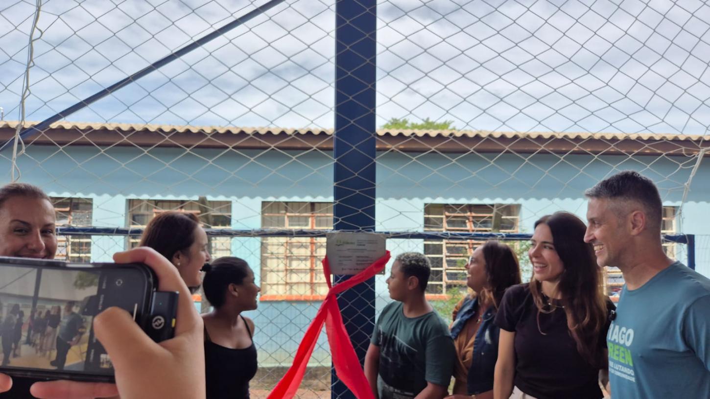 Escola Itororó inaugura cobertura da quadra com investimento de R$ 350 mil