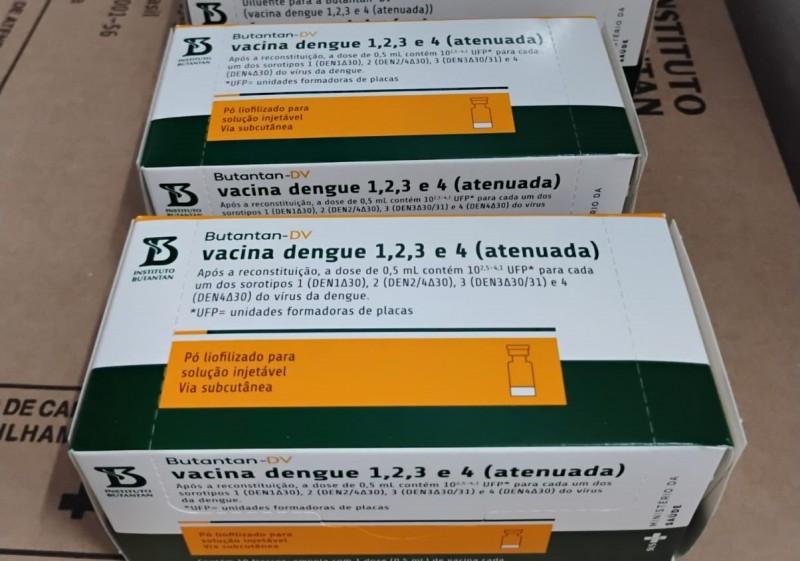 Guaíba inicia vacinação contra a dengue para crianças e adolescentes de 10 a 14 anos