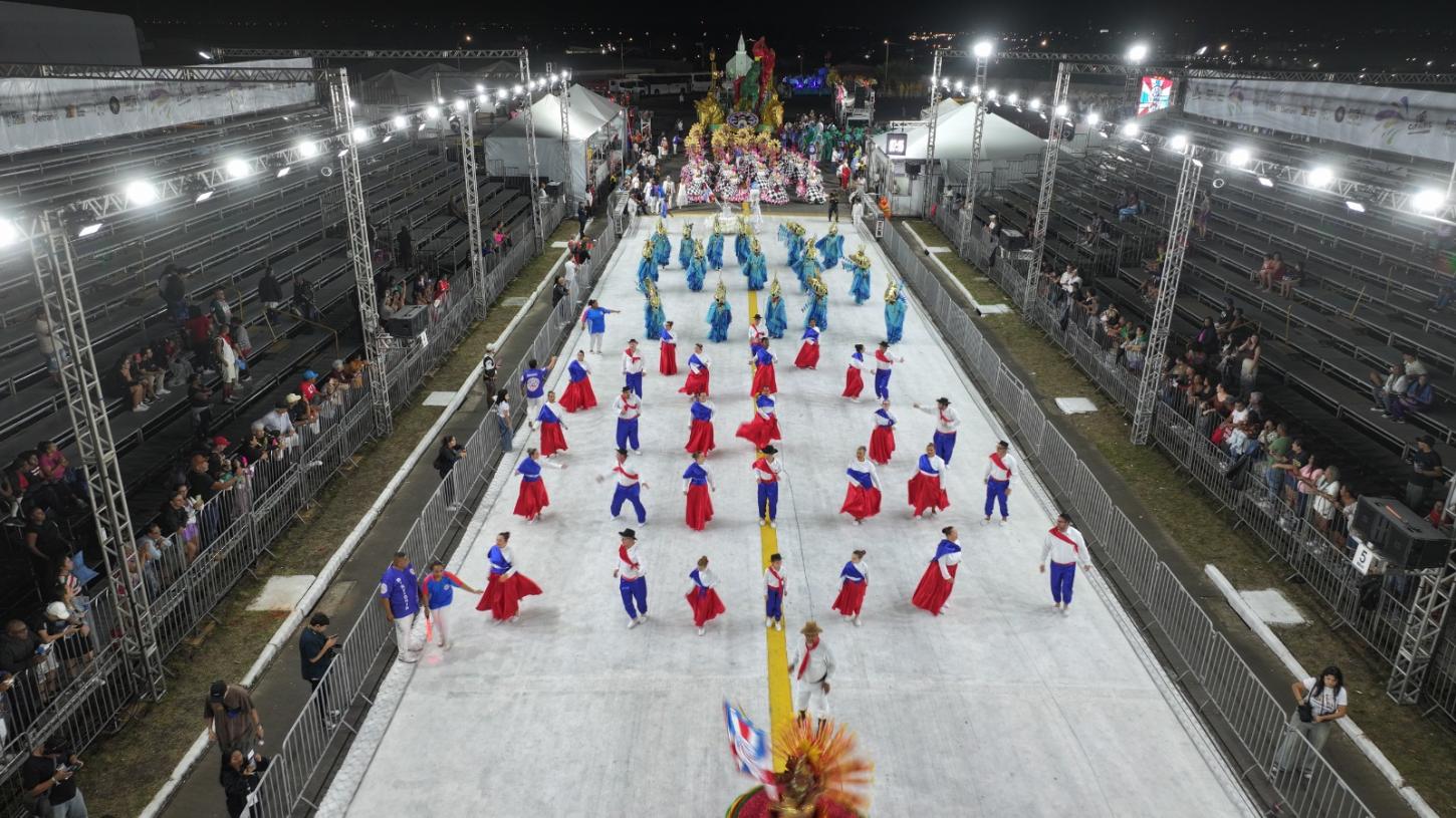 Escola Cohab-Santa Rita, de Guaíba, é rebaixada para a série bronze do Carnaval de Porto Alegre; veja as notas