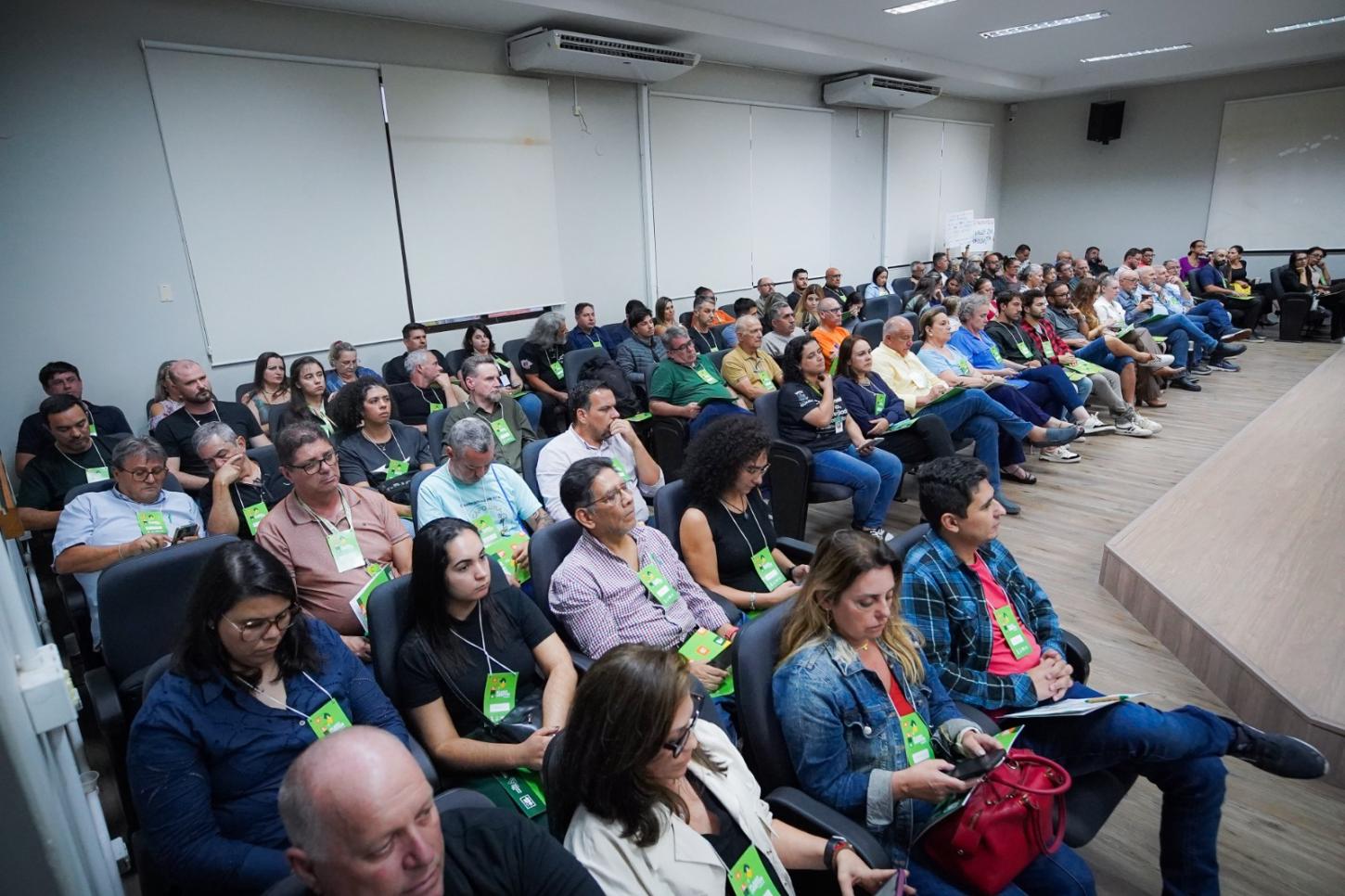 Grande público participa da primeira audiência pública de revisão do Plano Diretor de Guaíba