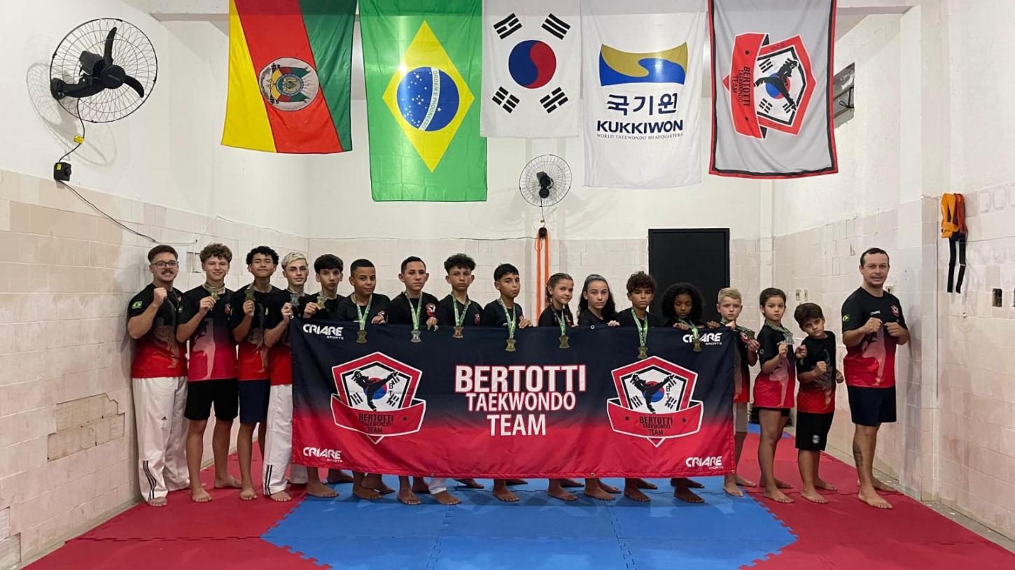 Bertotti Team conquista 15 medalhas na Copa Gaúcha de Taekwondo, em Eldorado do Sul