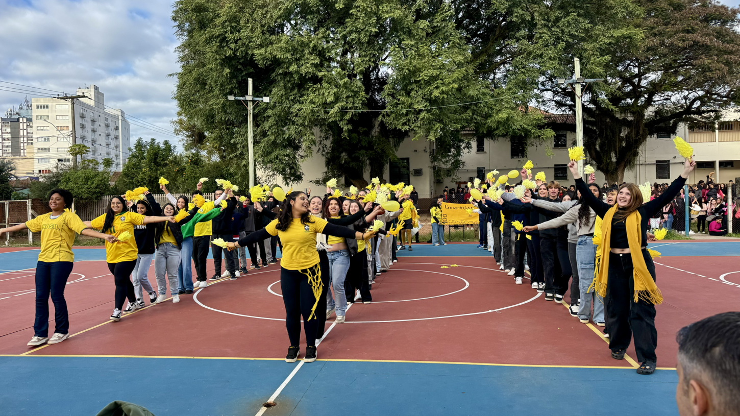 Gincana do Centenário movimenta a escola Gomes Jardim