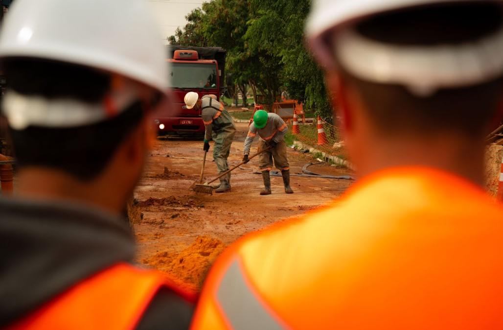 Obras da Corsan podem causar oscilação na pressão da água em Guaíba nesta quarta-feira