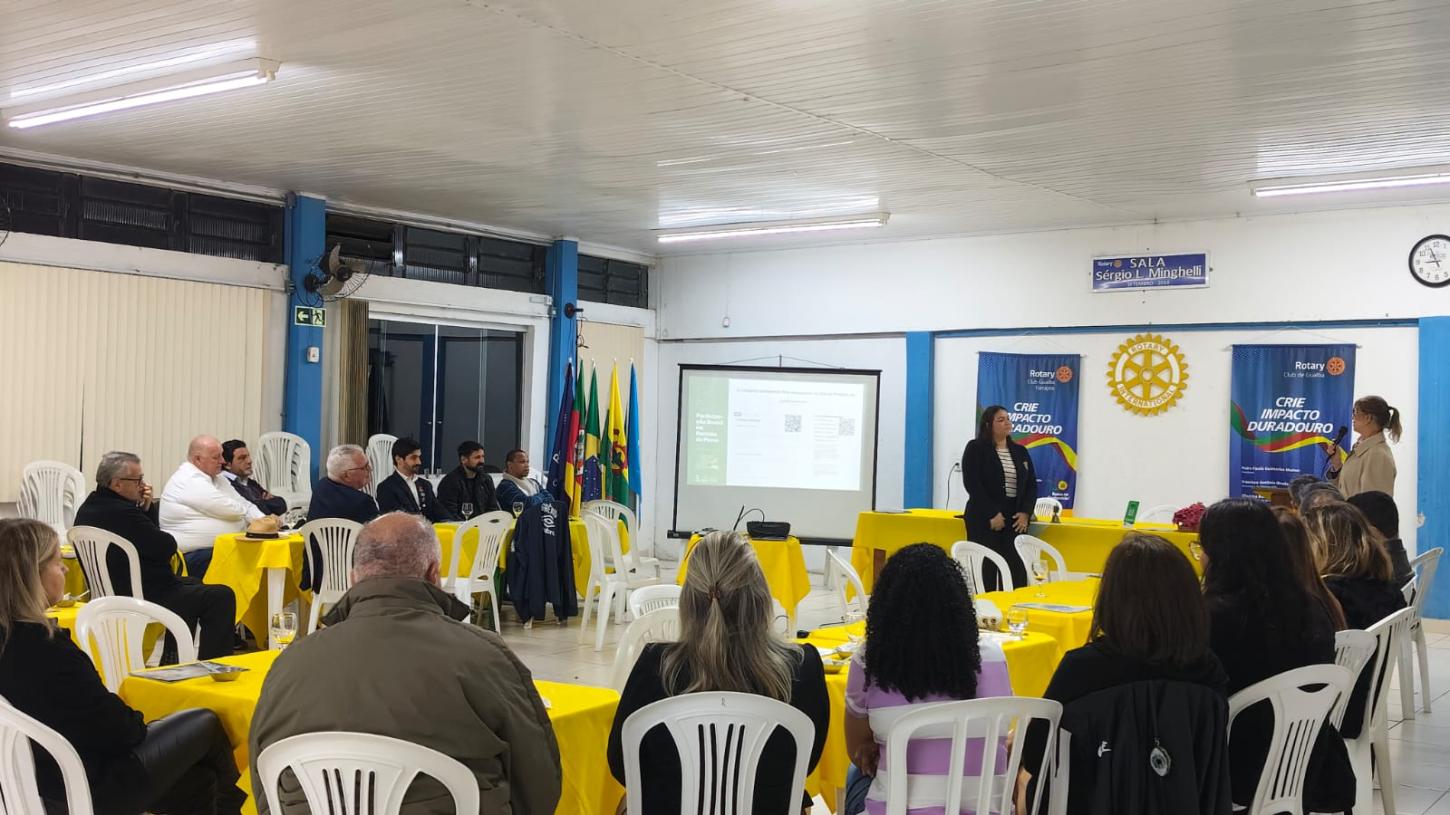 Paula Parolli apresenta trabalho de atualização do Plano Diretor de Guaíba no Rotary; Conferência será em outubro