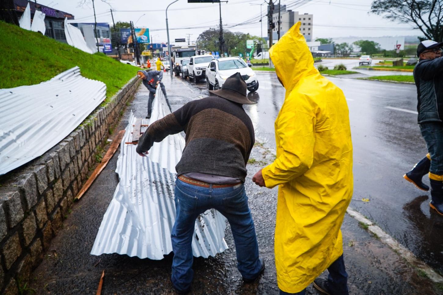 CEEE Equatorial já restabeleceu 98% da energia para os clientes de Guaíba após danos causados por evento climático severo